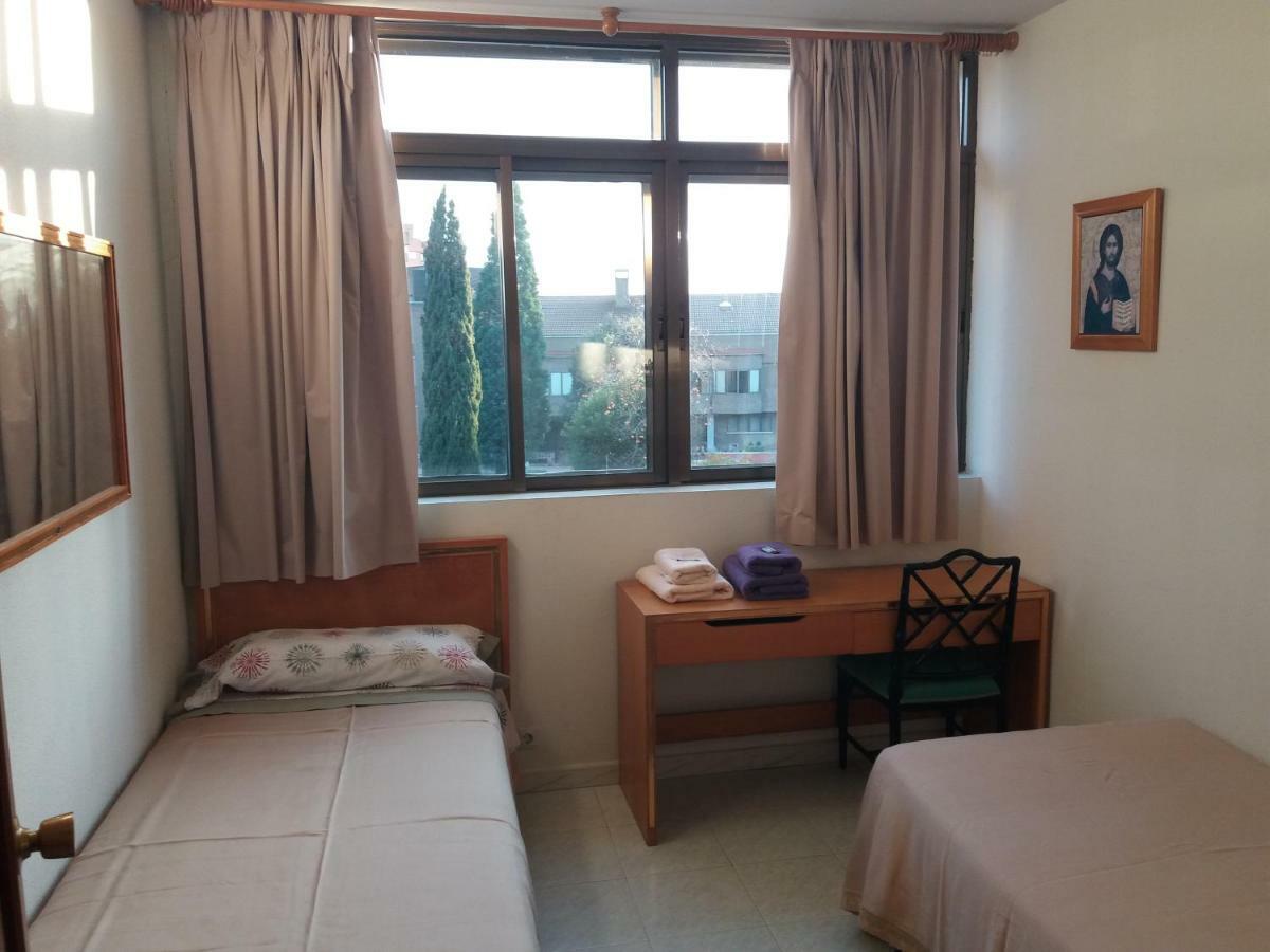 Centro San Viator Hostel Valladolid Bagian luar foto