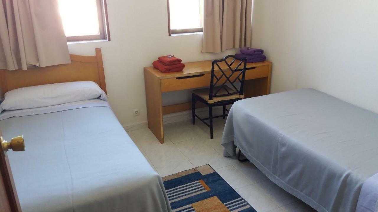 Centro San Viator Hostel Valladolid Bagian luar foto