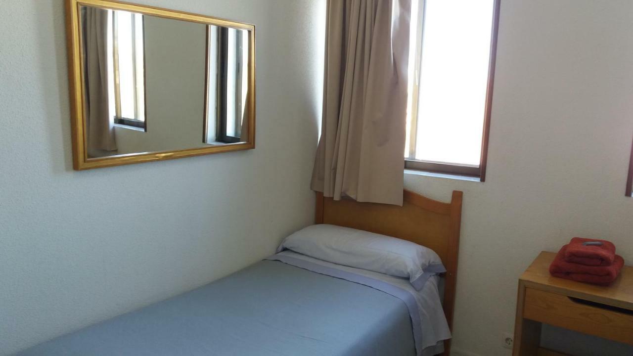 Centro San Viator Hostel Valladolid Bagian luar foto