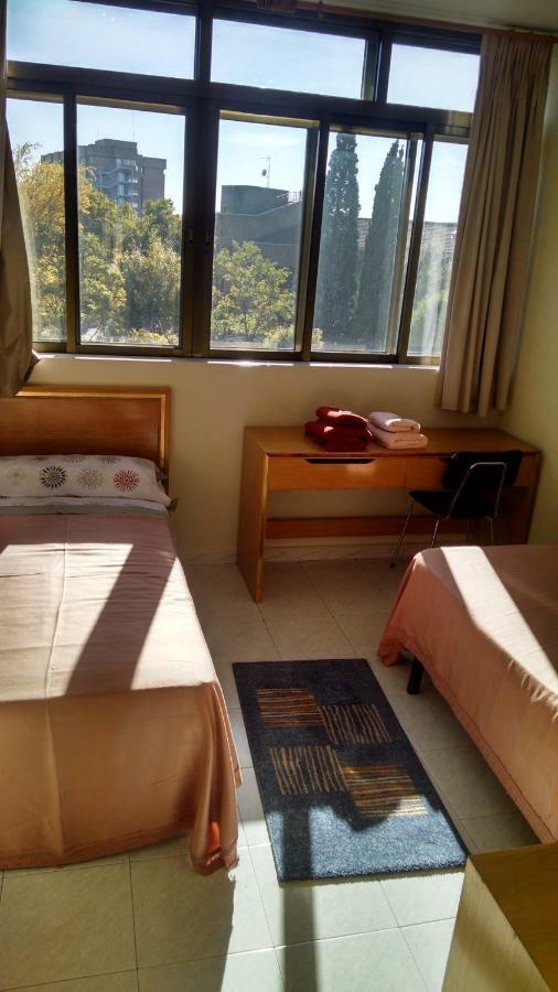 Centro San Viator Hostel Valladolid Bagian luar foto