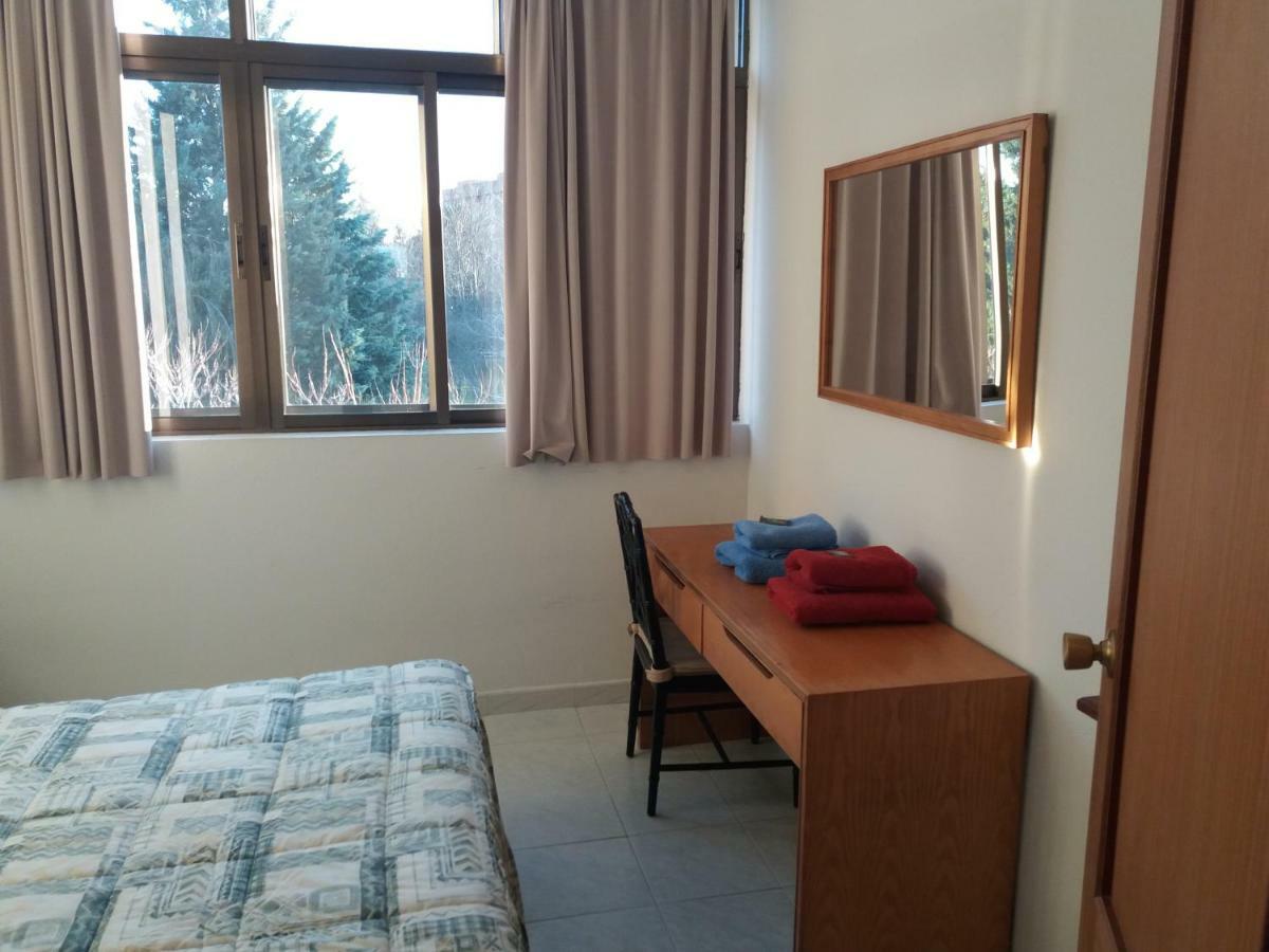 Centro San Viator Hostel Valladolid Bagian luar foto