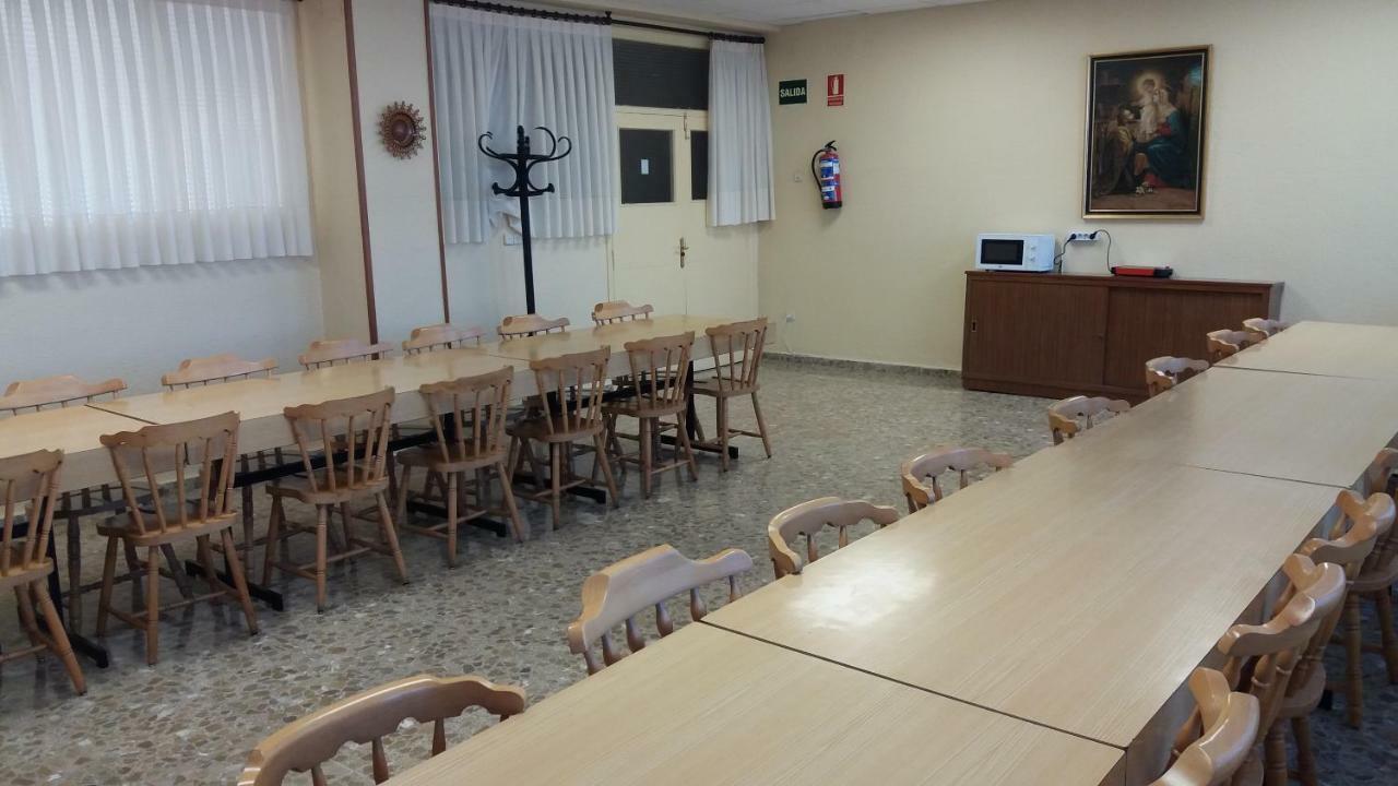 Centro San Viator Hostel Valladolid Bagian luar foto